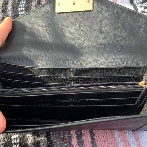 MICHAEL KORS WALLET - Picture 4 of 5